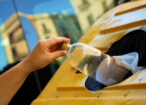 Properly disposing of an old mattress in White City